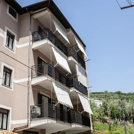 Casa Anna Apartments Pimonte Esterno foto